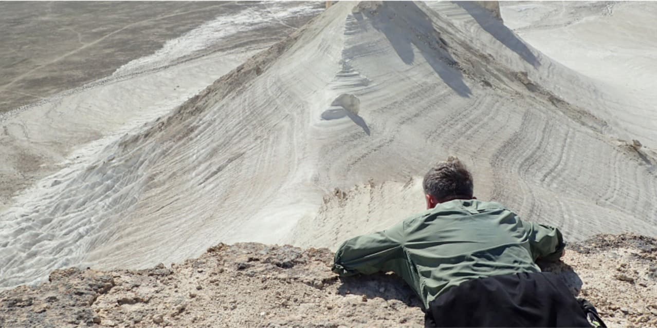 Discover card cover image